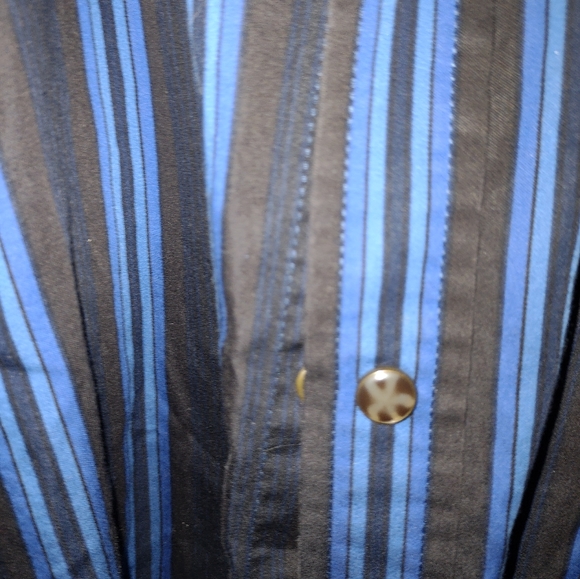 Man's shirt - Picture 2 of 5